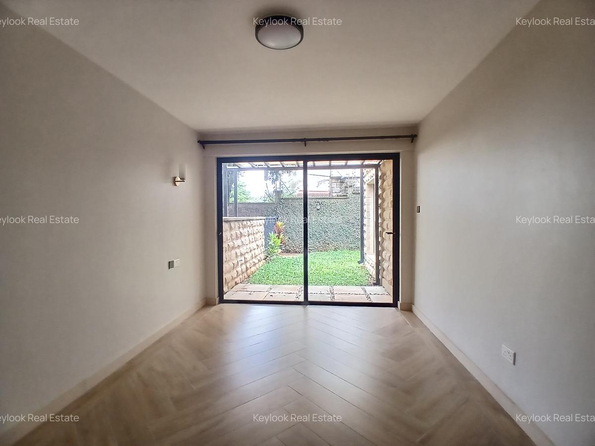 5 Bed Townhouse with En Suite at Lavington Green - 5