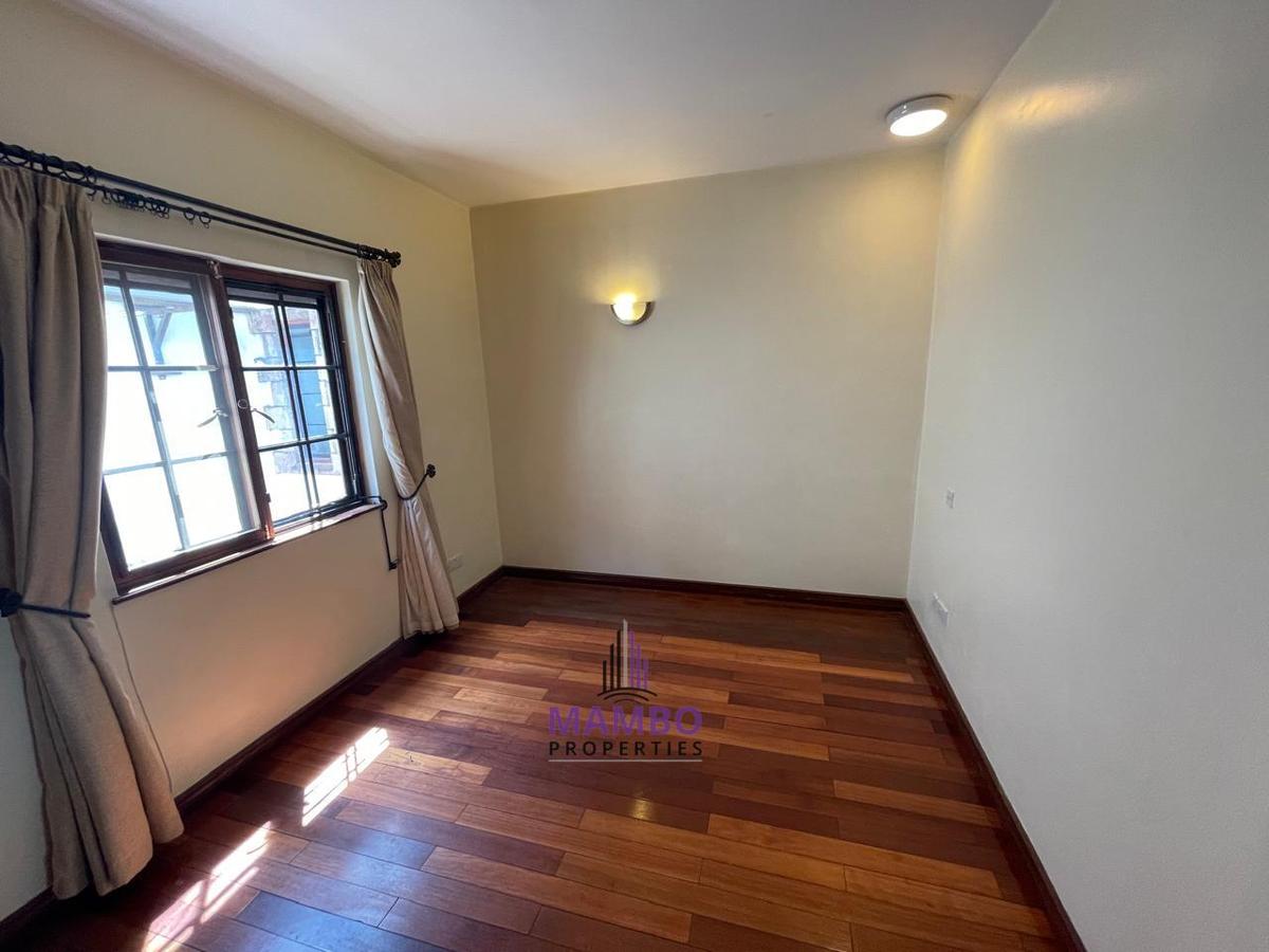 4 Bed Townhouse with En Suite at General Mathenge - 8