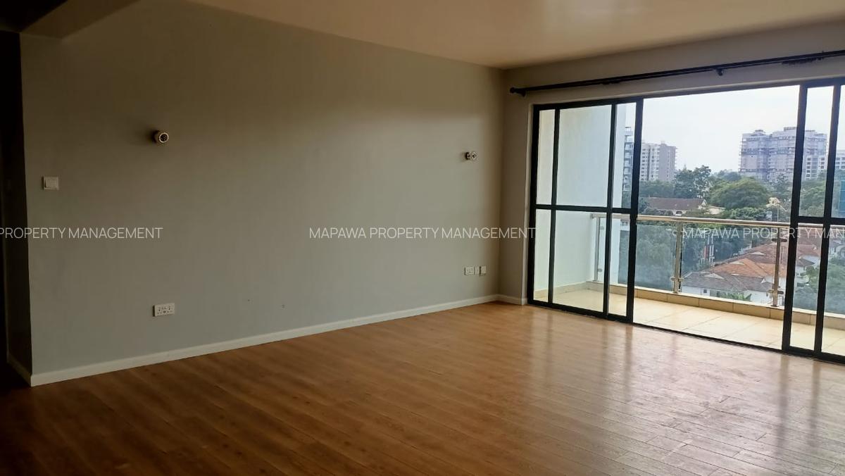 Serviced 4 Bed Apartment with En Suite in Brookside - 12