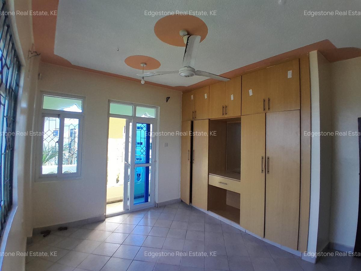 4 Bed Apartment with En Suite in Nyali Area - 19