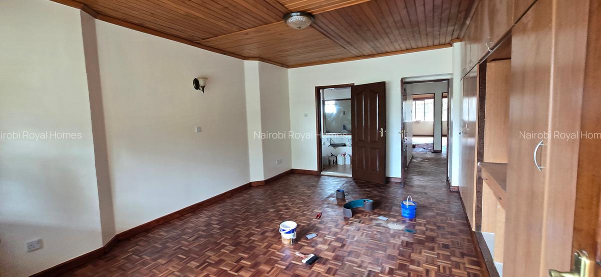 5 Bed Townhouse with En Suite at Lavington Green - 10