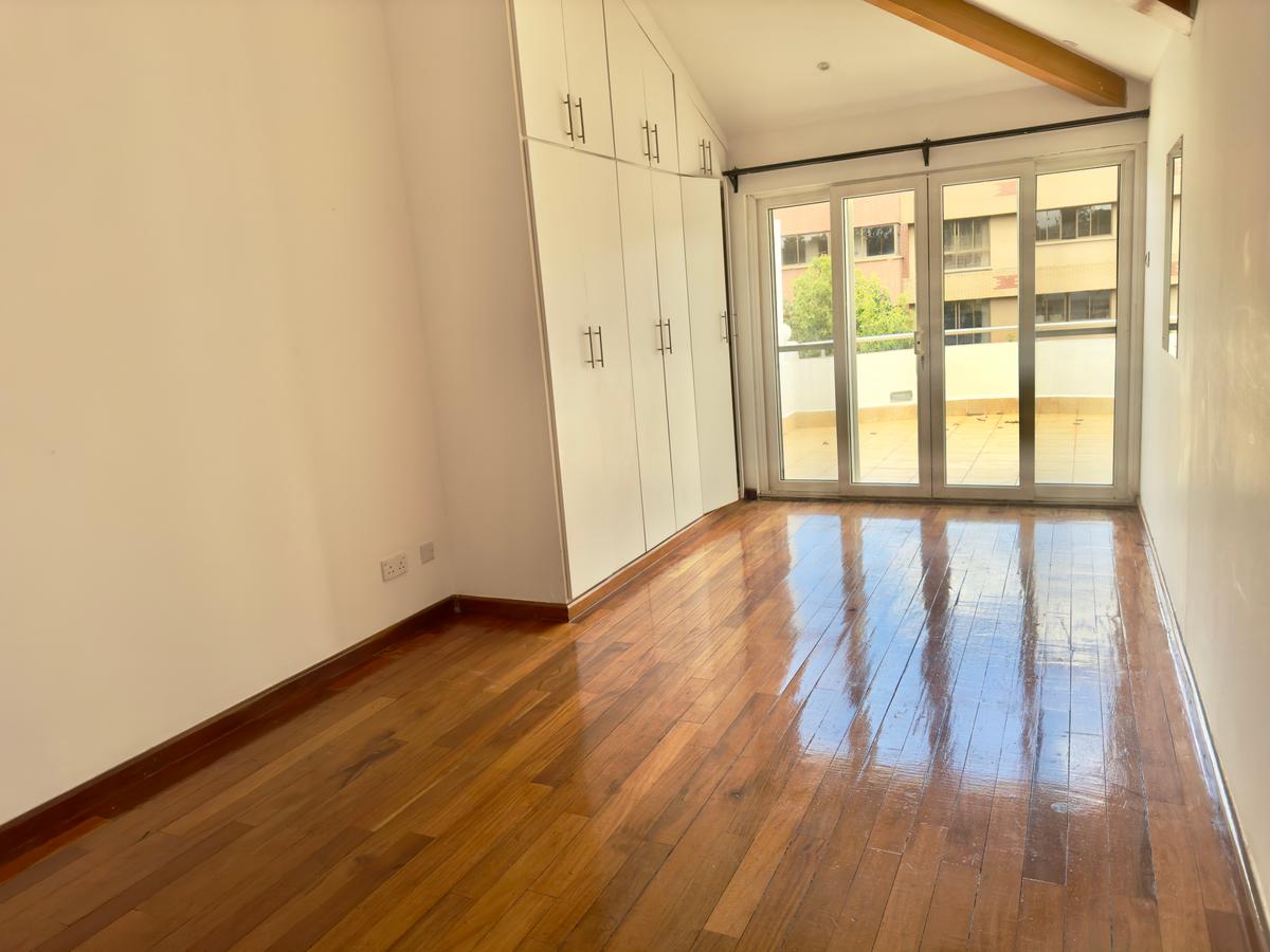 3 Bed Apartment with En Suite in Rhapta Road - 13