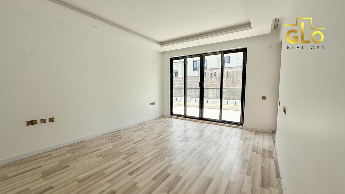 5 Bed Villa with En Suite in Lavington - 13