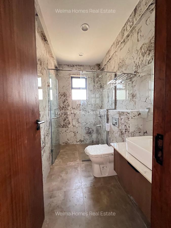 2 Bed Apartment with En Suite at Brookside - 11