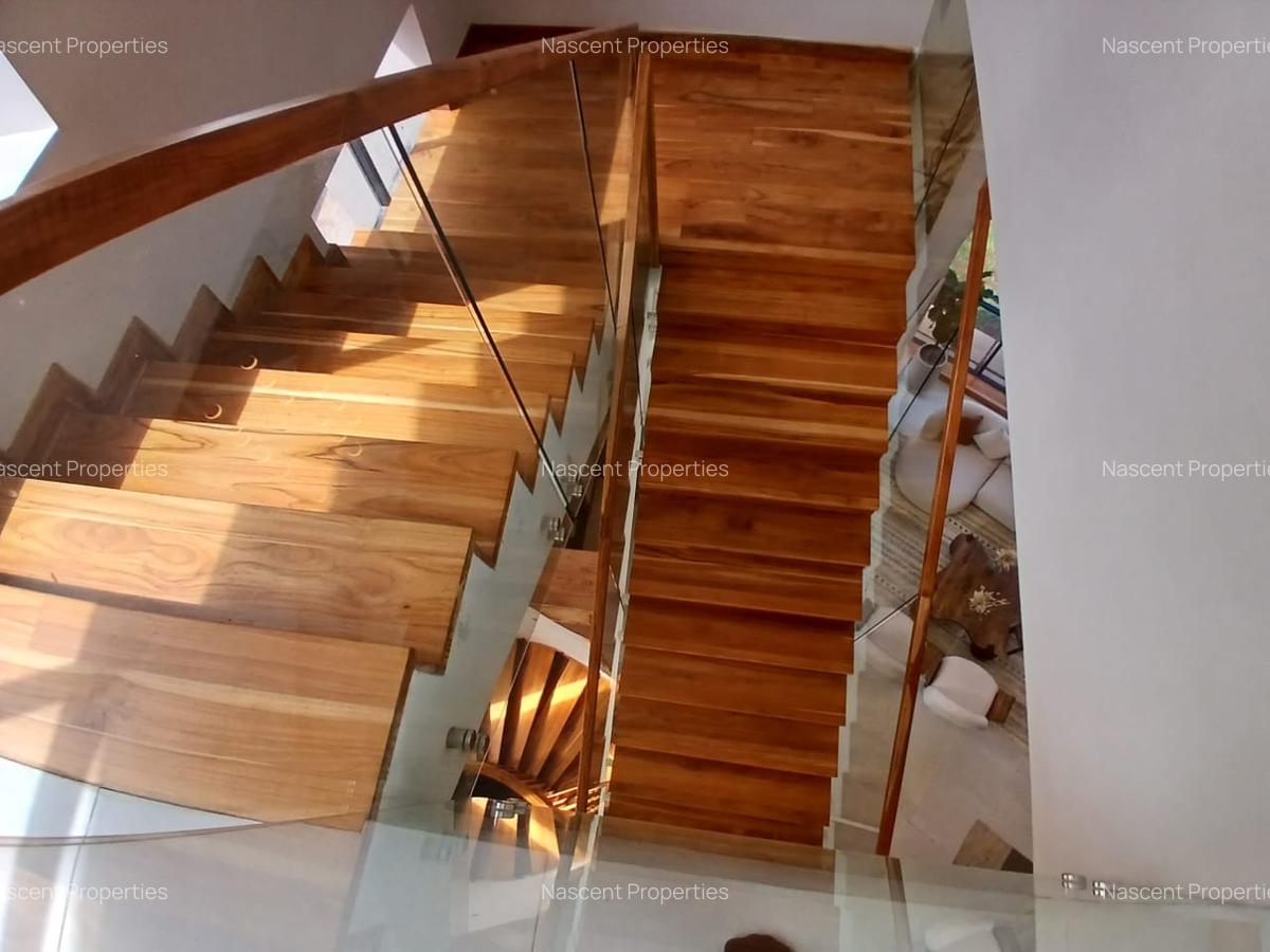 4 Bed Villa with En Suite at L.ridge - 8