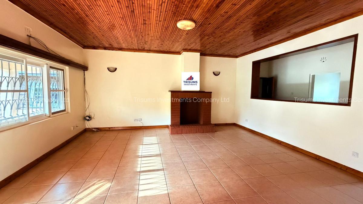 4 Bed House with En Suite in Runda - 3