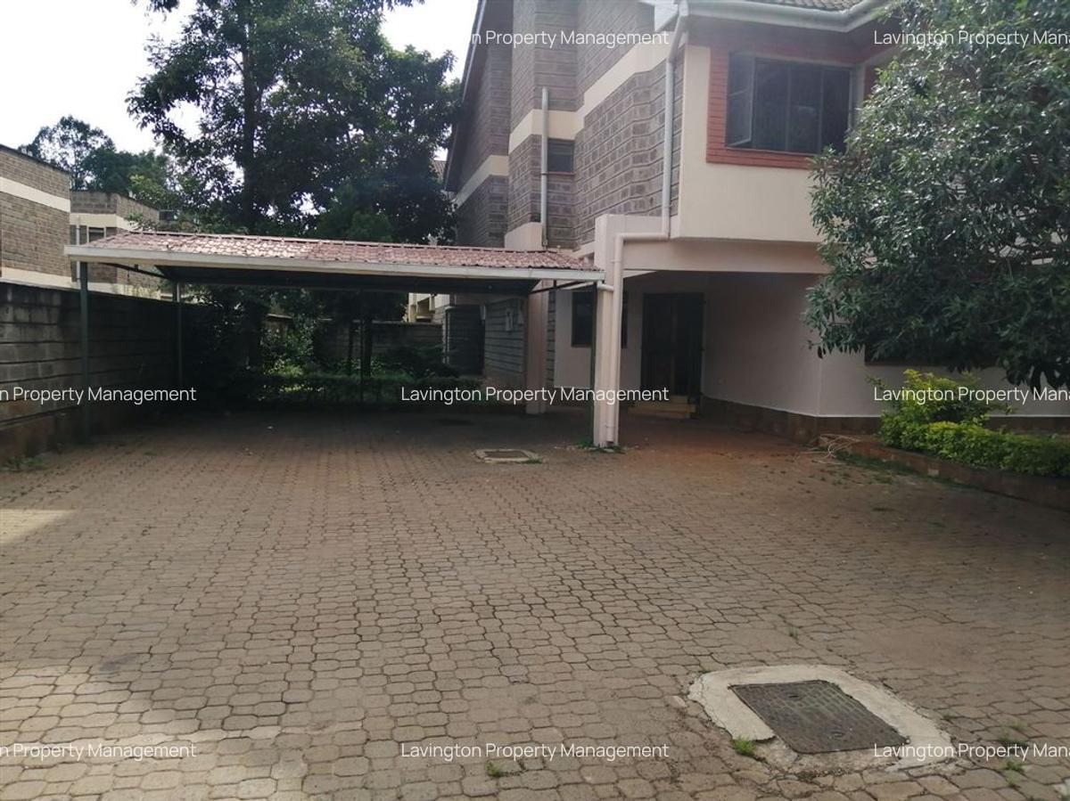 5 Bed House with En Suite at Lavington Green - 19