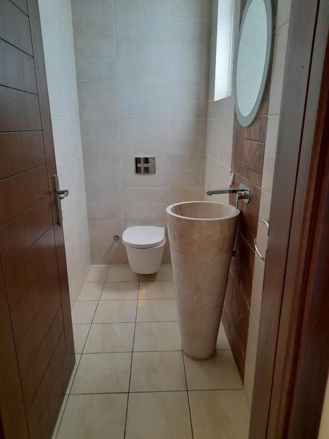 4 Bed Apartment with En Suite in General Mathenge - 15