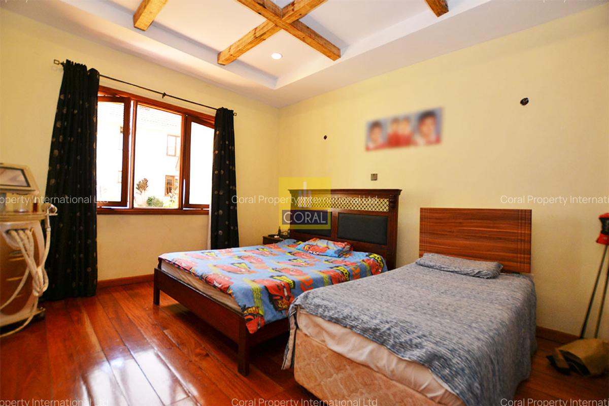 6 Bed House with Staff Quarters in Ridgeways - 8