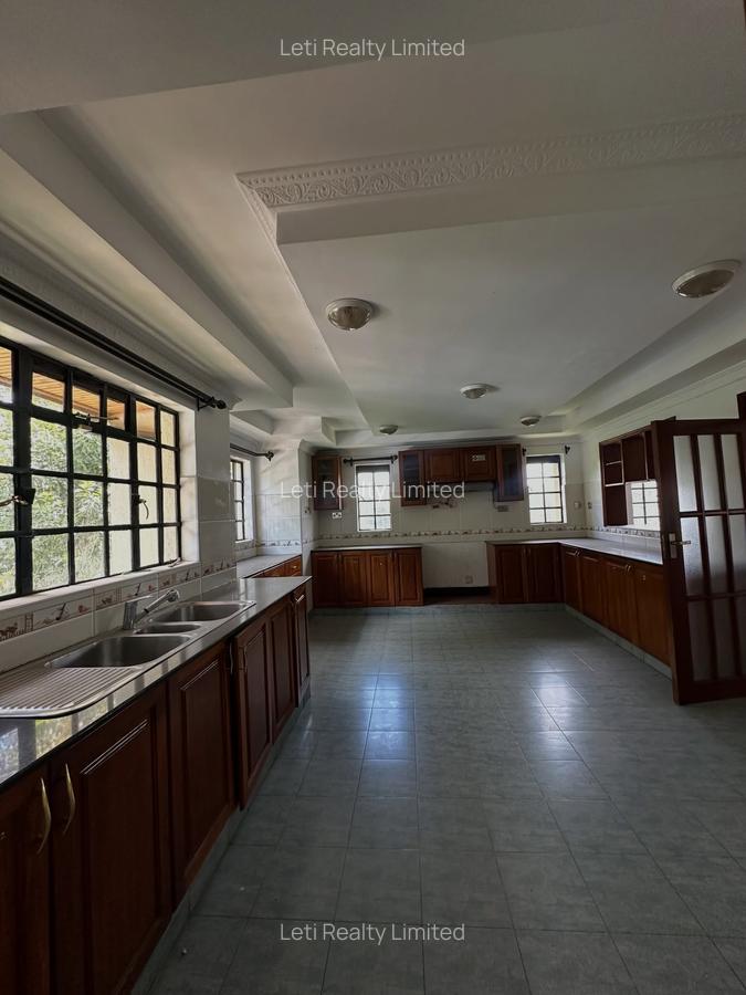 5 Bed Apartment with En Suite in Kileleshwa - 5