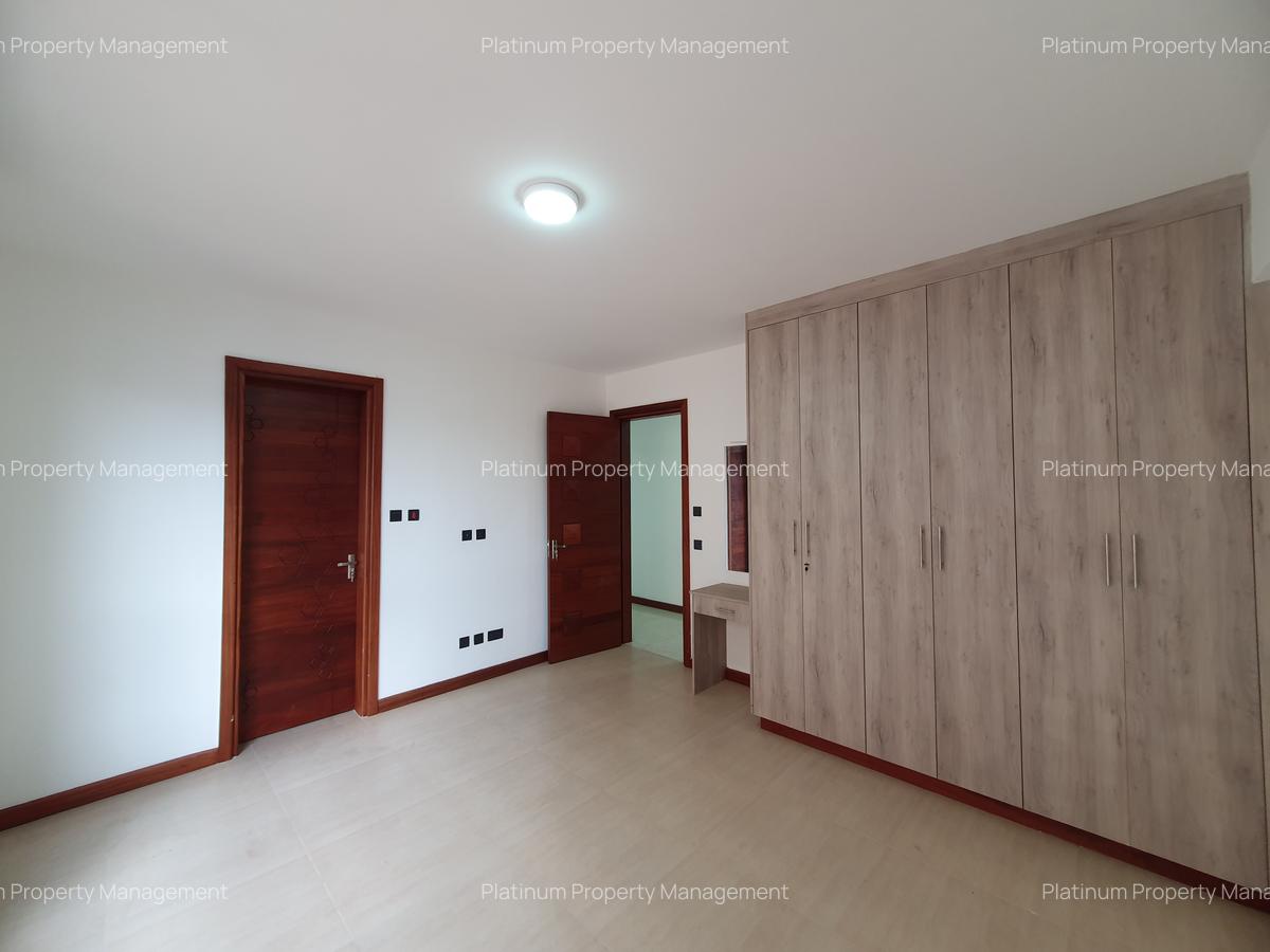 4 Bed Apartment with En Suite in General Mathenge - 7