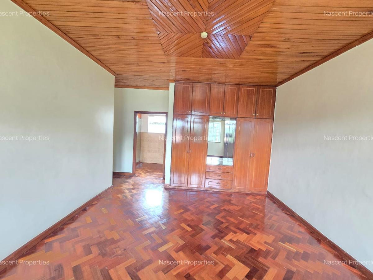 5 Bed House with En Suite in Kitisuru - 11