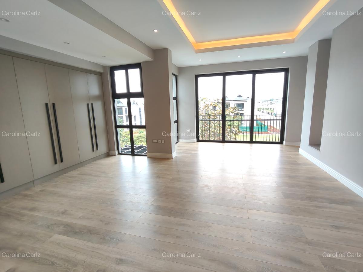 4 Bed Townhouse with En Suite at Runda - 11