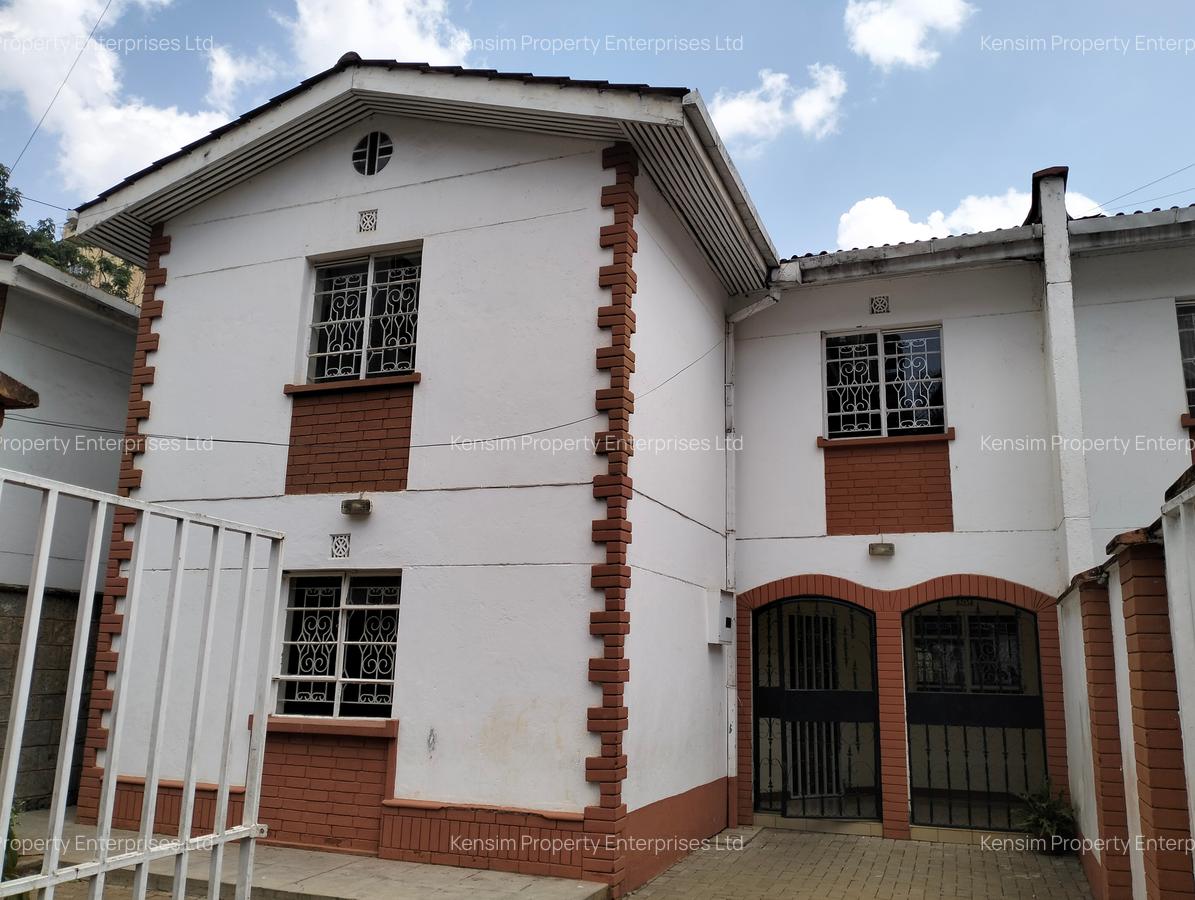 5 Bed Townhouse with En Suite in Lavington - 1