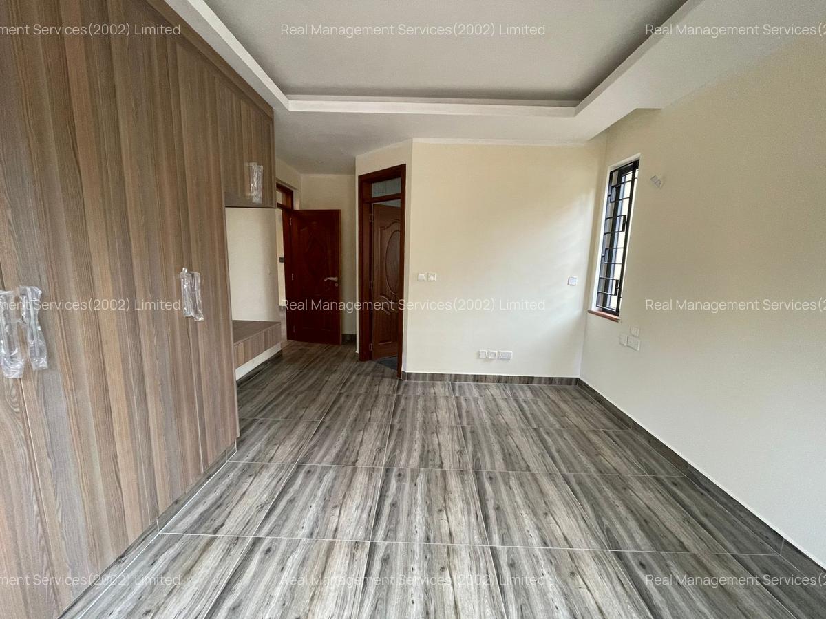 4 Bed Townhouse with En Suite at Othaya Road - 10