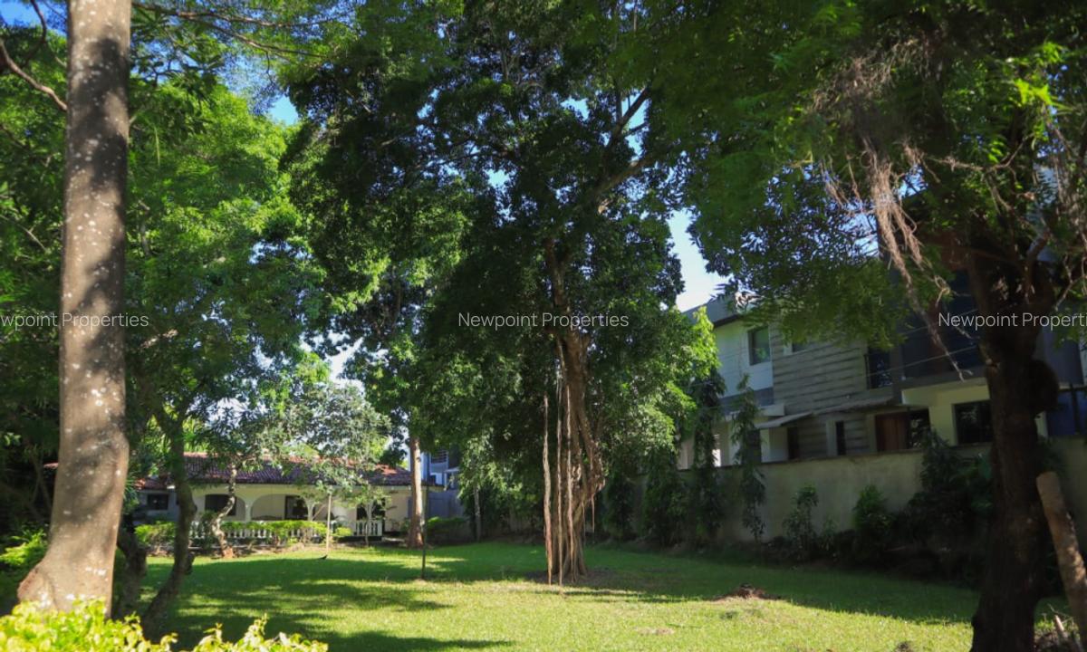 5 Bed House with En Suite in Nyali Area - 3