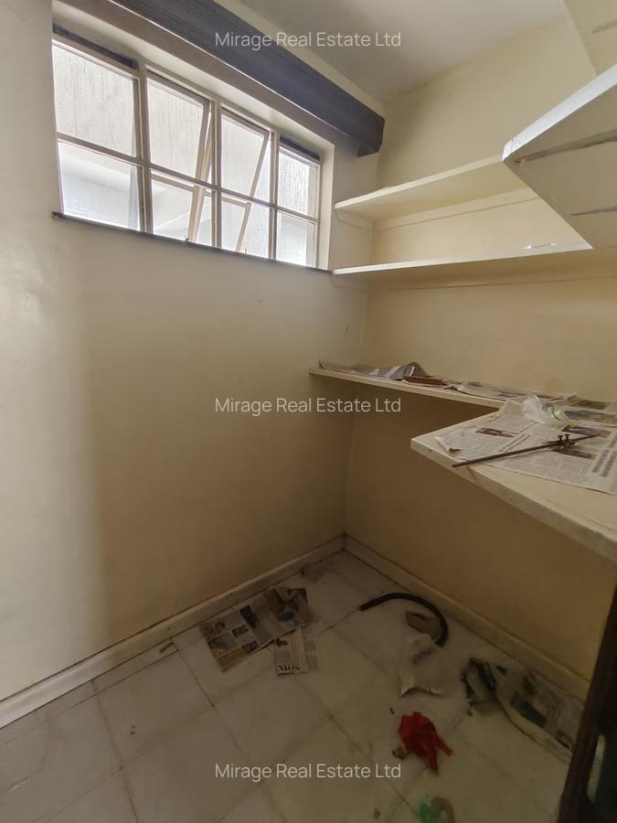 3 Bed Apartment with En Suite in Kilimani - 3