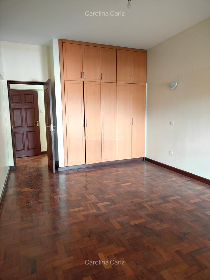 4 Bed Apartment with En Suite at Brookside Drive - 4