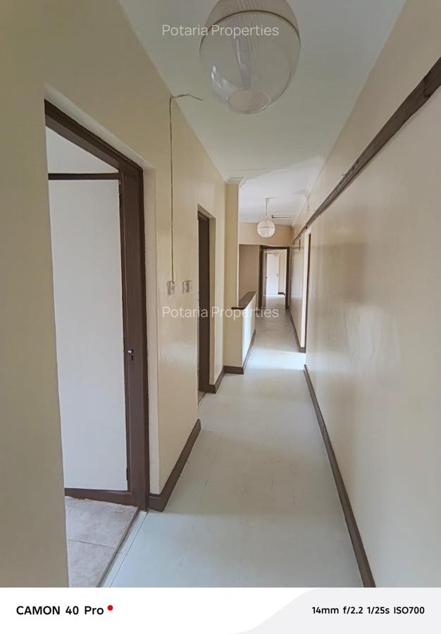 5 Bed House with En Suite in Loresho - 11