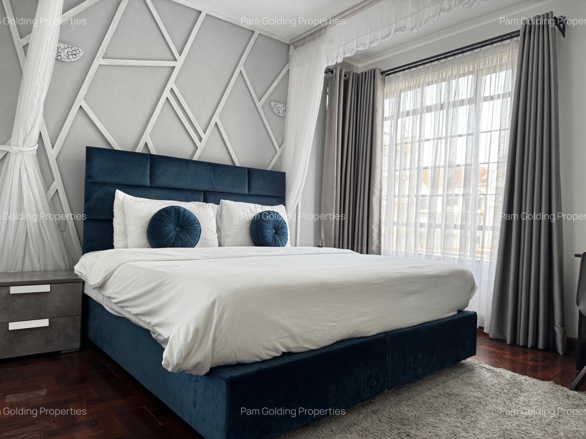 2 Bed Apartment with En Suite in Riverside - 15