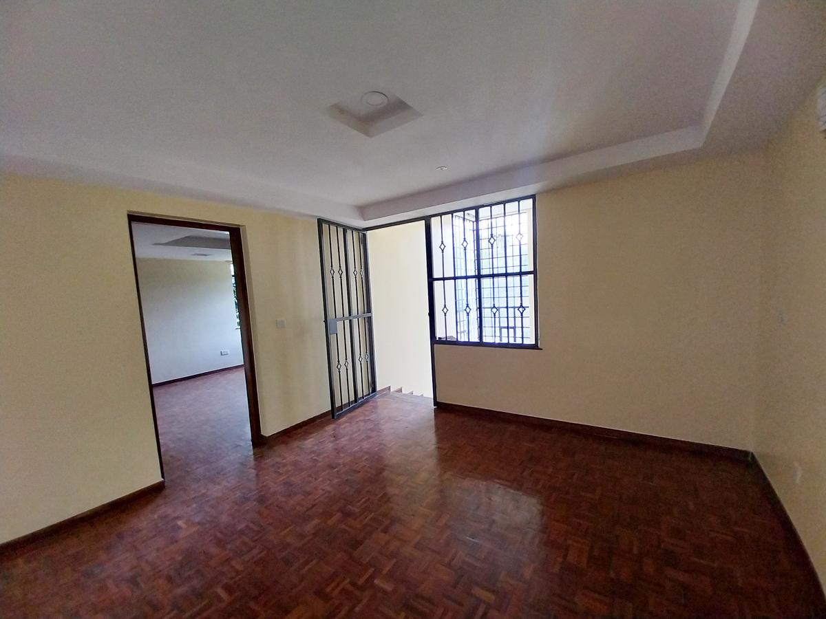 4 Bed Townhouse with Staff Quarters in Kitisuru - 11