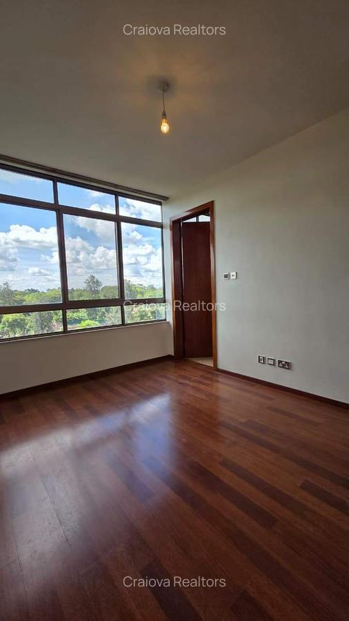 3 Bed Apartment with En Suite at 6Th Parklands - 15