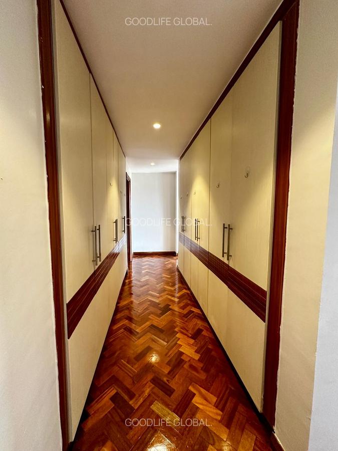 3 Bed Apartment with En Suite at Riverside - 6