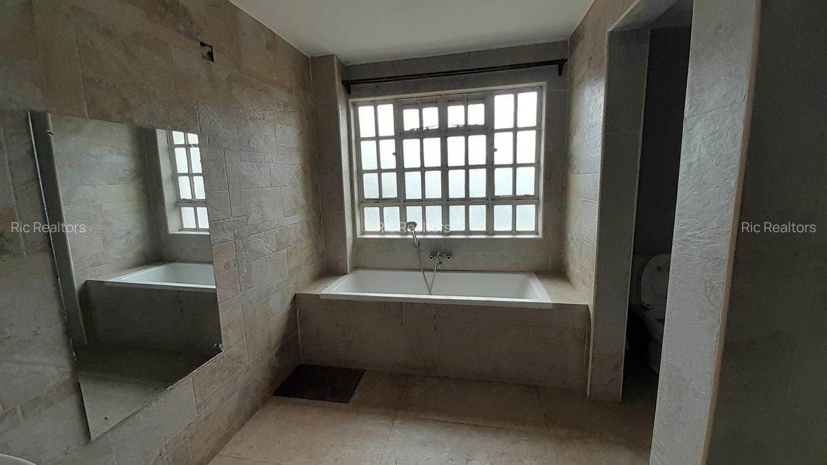 4 Bed House with En Suite at Rimpa - Road - 15