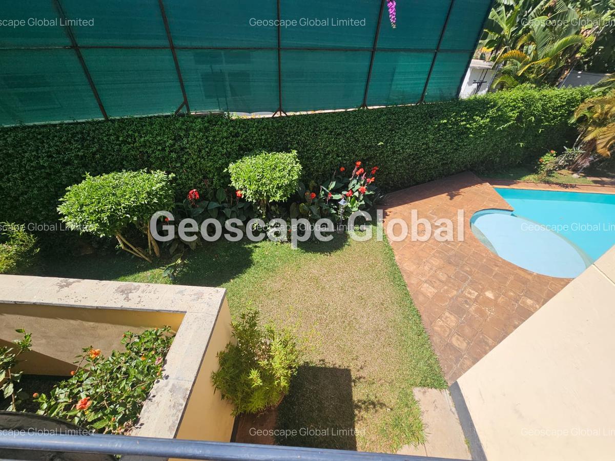 4 Bed House with En Suite in Runda - 8