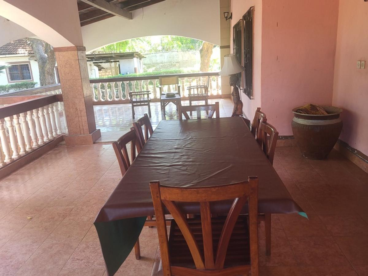 3 Bed House with Staff Quarters in Malindi - 8