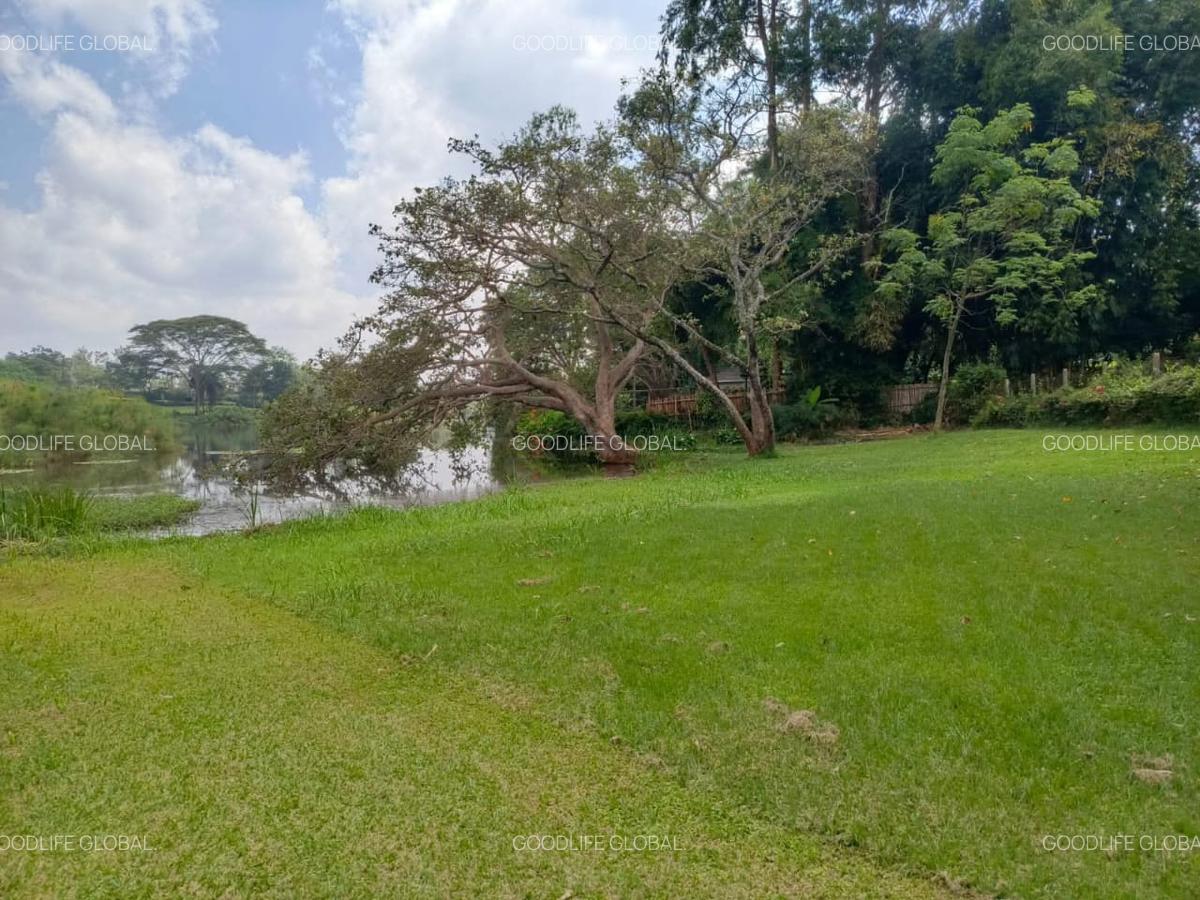 4 Bed House with En Suite at Ridgeways - 2