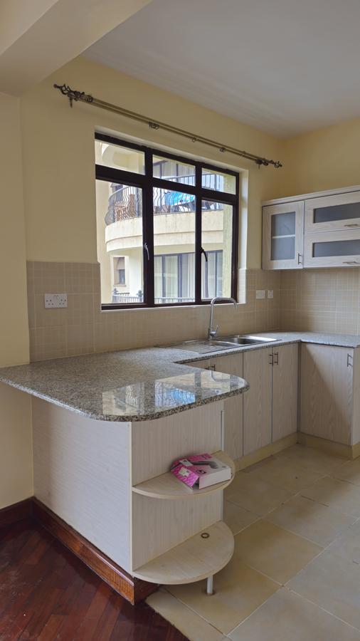 2 Bed Apartment with En Suite in Kilimani - 4