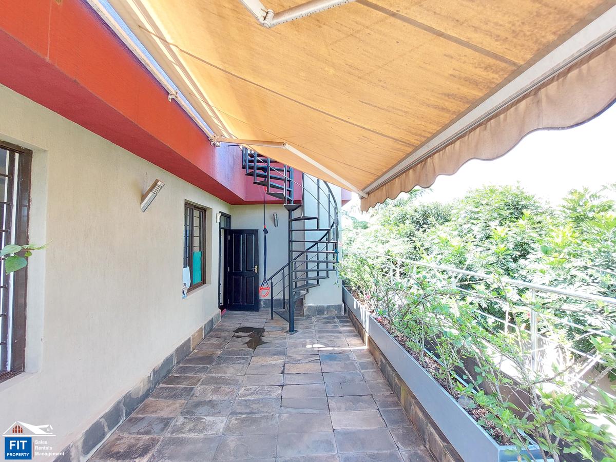 5 Bed Townhouse with En Suite at Nairobi - 15