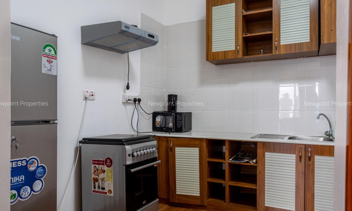 Serviced 1 Bed Apartment with En Suite in Ngong Road - 4