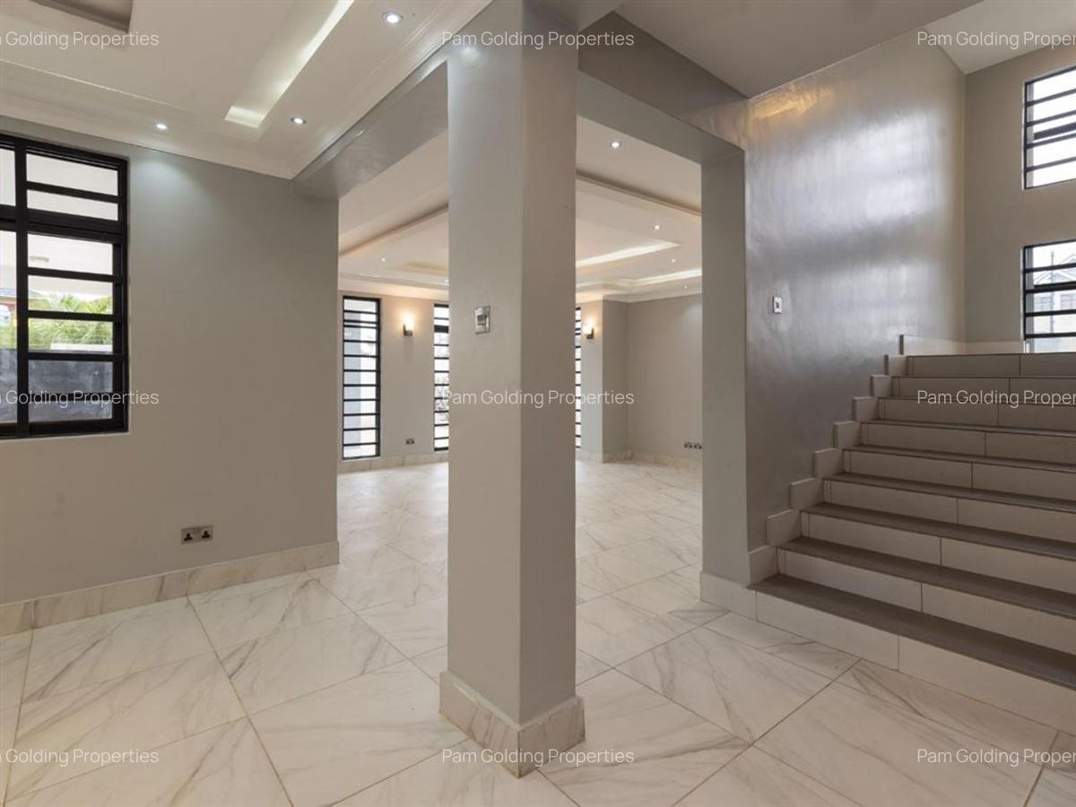 5 Bed Townhouse with En Suite in Syokimau - 19