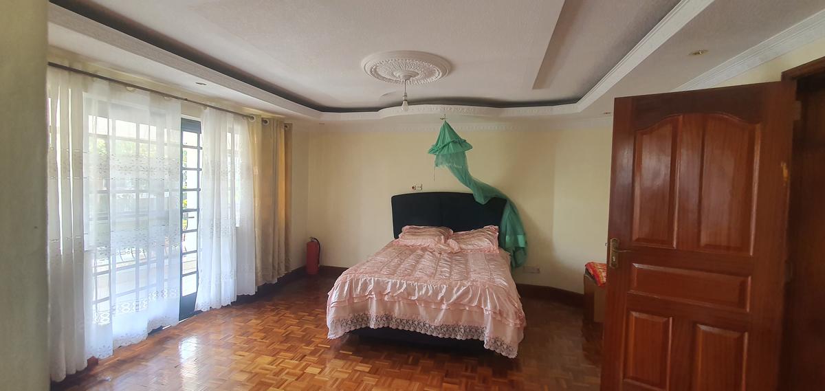 5 Bed Townhouse with En Suite at Westlands - 12