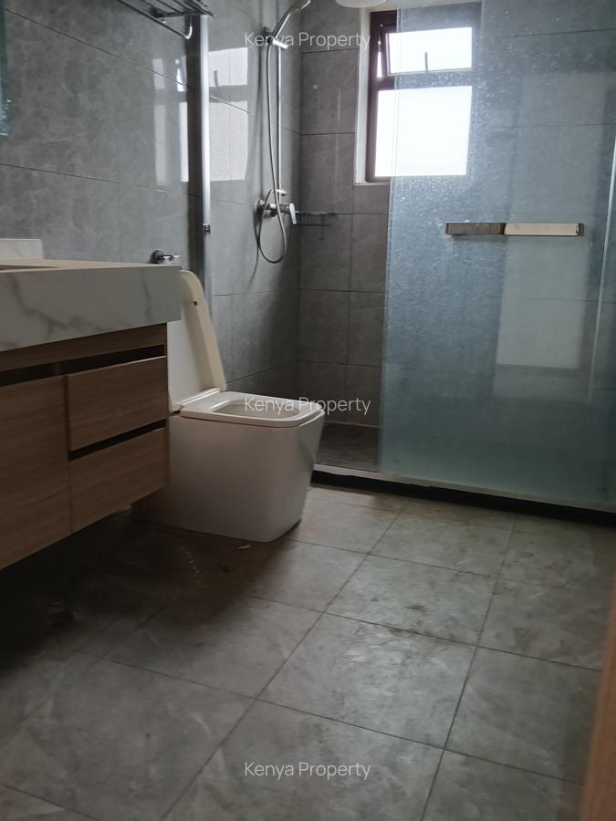 3 Bed Apartment with En Suite at Riverside Drive - 7