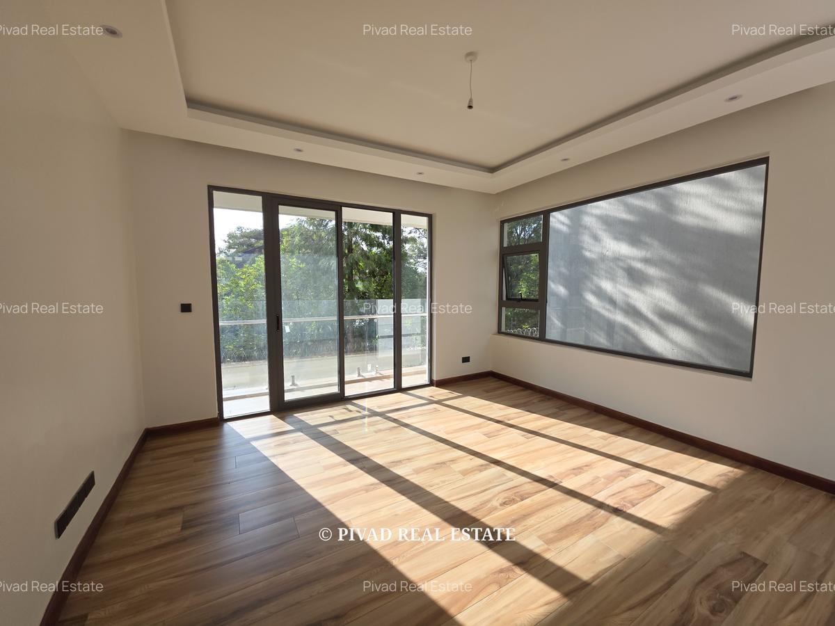 5 Bed Townhouse with Garden in Lavington - 7