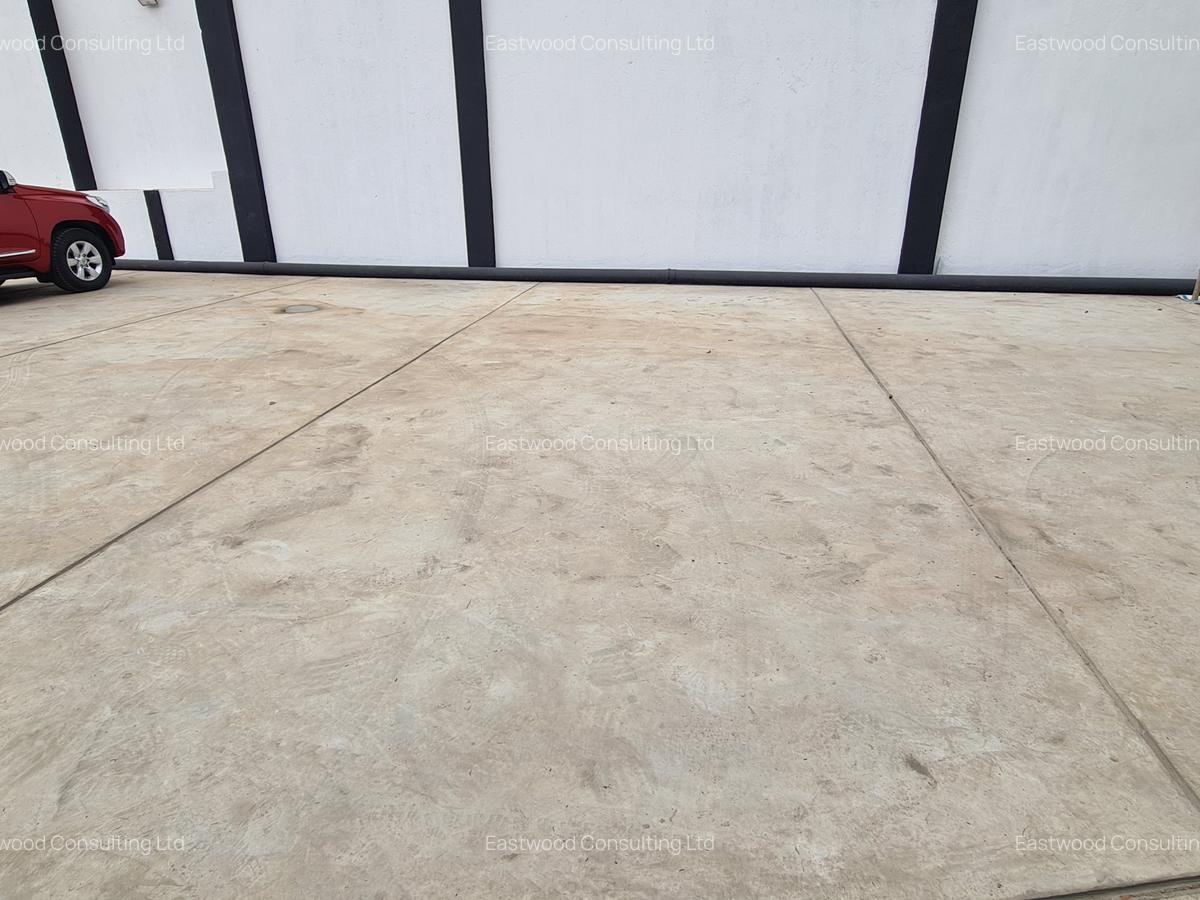 325 ft² Shop with Service Charge Included at 1St Parklands - 5