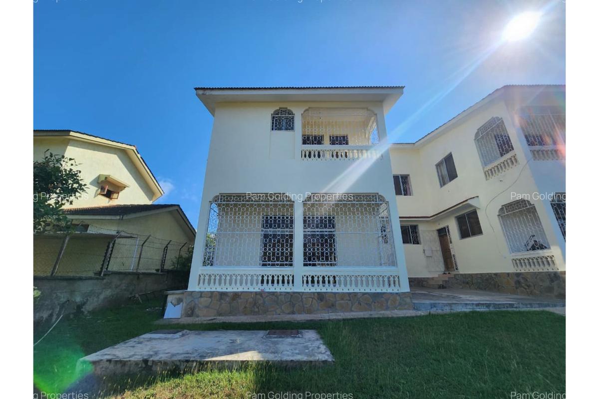 4 Bed Townhouse with En Suite in Nyali Area - 14