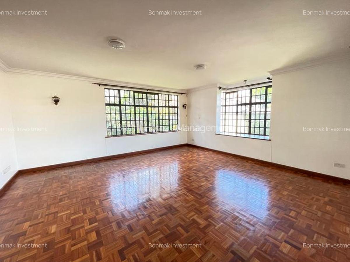 4 Bed Townhouse with En Suite at Convent Drive - 8