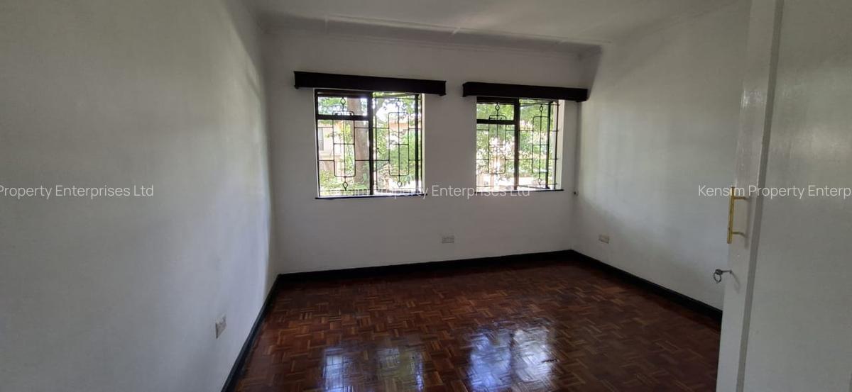 4 Bed Townhouse with En Suite in Lavington - 14