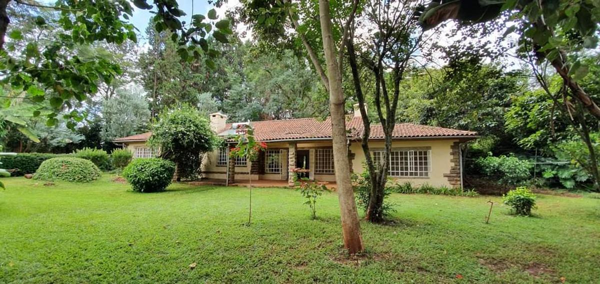 3 Bed House with En Suite at Ridgeways - 11