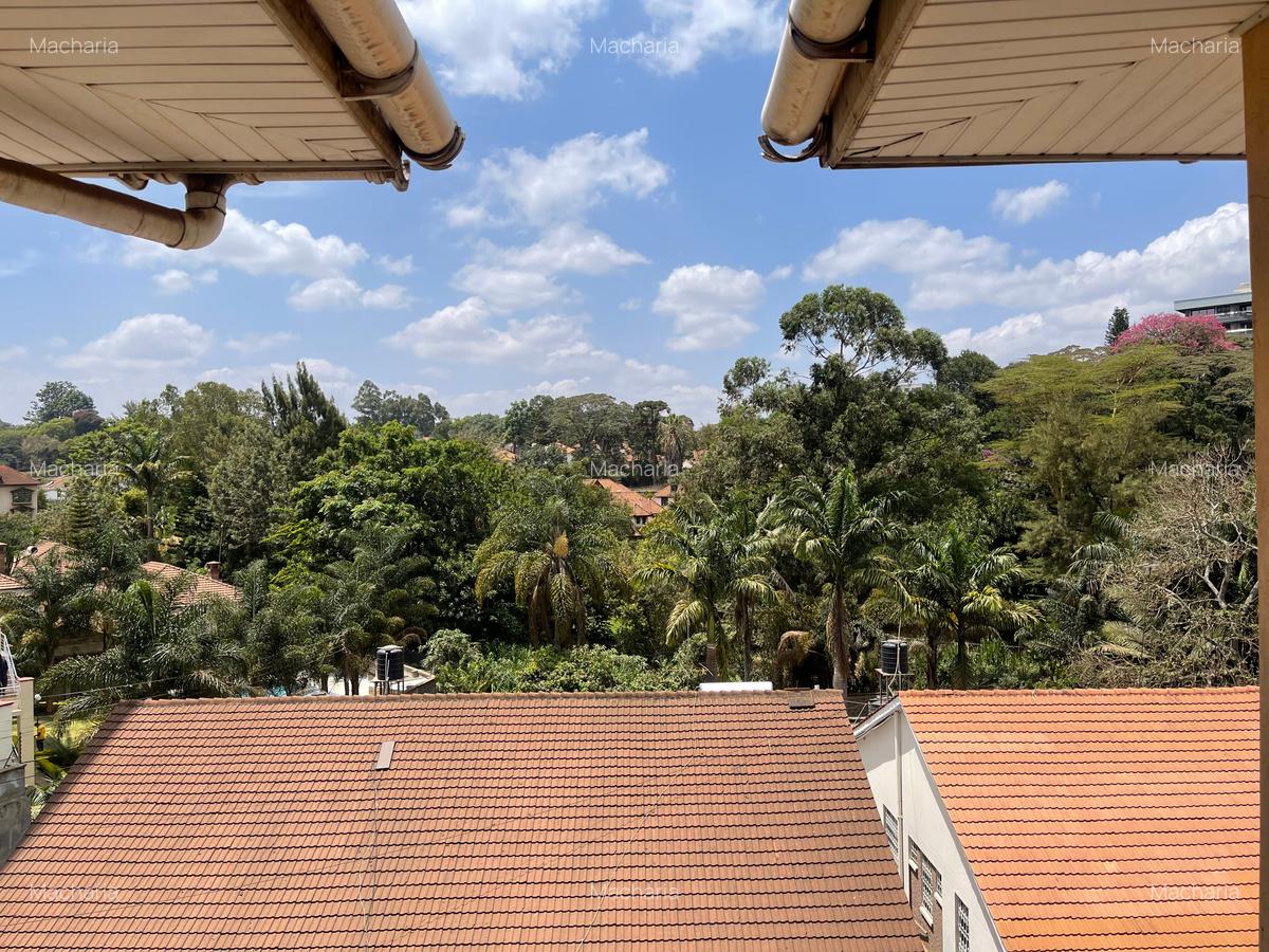 3 Bed Apartment with En Suite in Brookside - 13