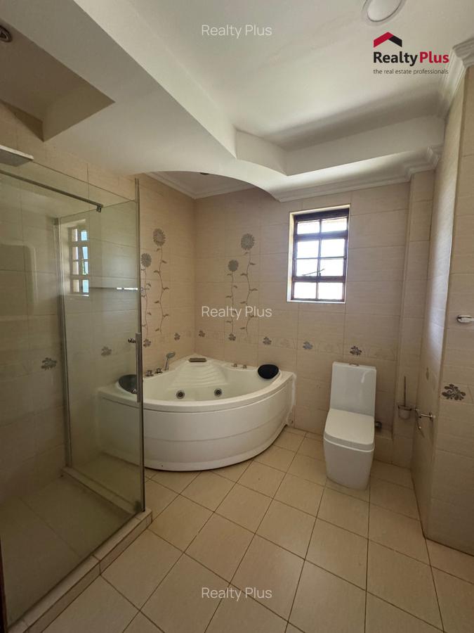 5 Bed Townhouse with En Suite in Runda - 8