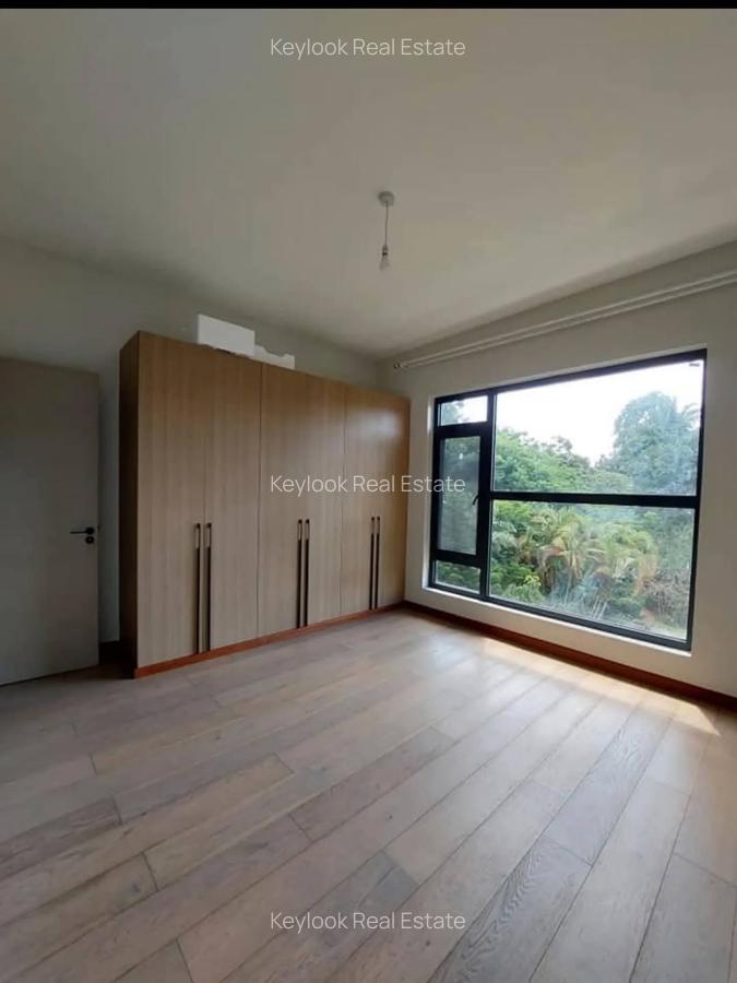5 Bed Townhouse with En Suite at Off James Gichuru Road - 10