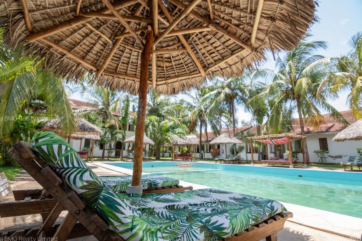 Serviced 1 Bed Apartment with En Suite in Malindi - 14