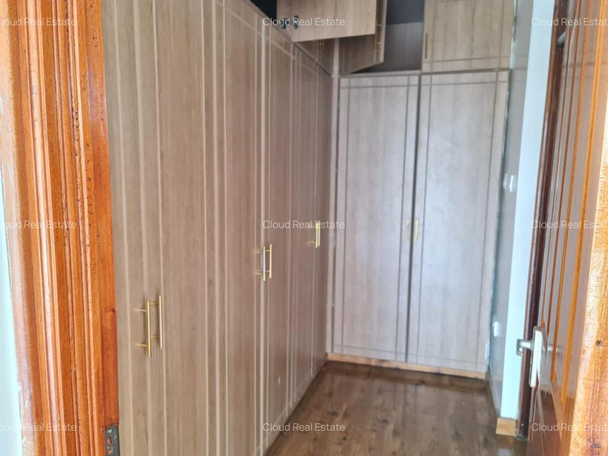 3 Bed Apartment with En Suite in Westlands Area - 12