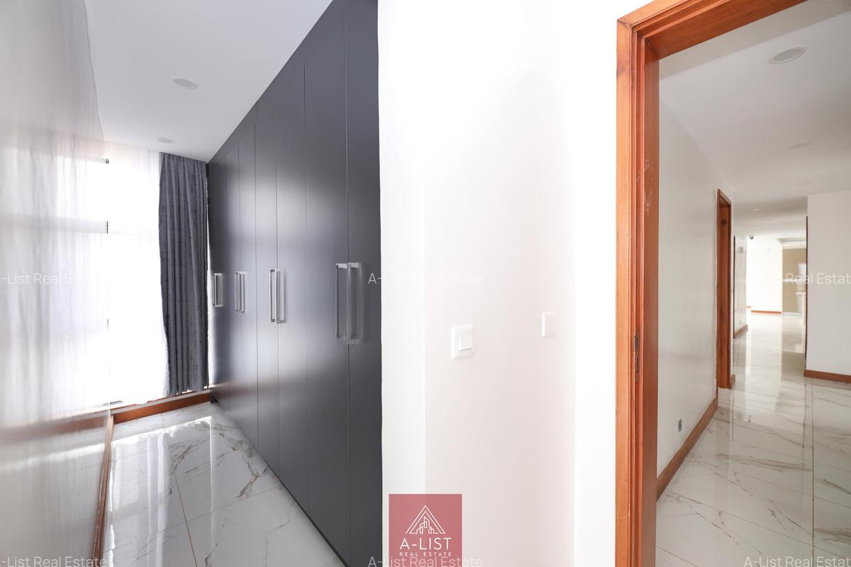 4 Bed Apartment with En Suite at Lantana Road - 13