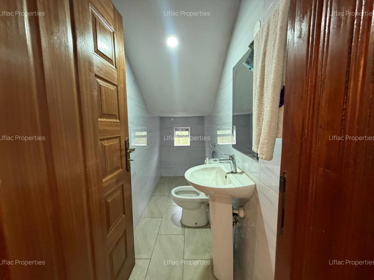 5 Bed Townhouse with En Suite in Runda - 9